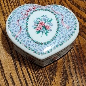 Floral Heart-Shaped Porcelain Trinket Box
